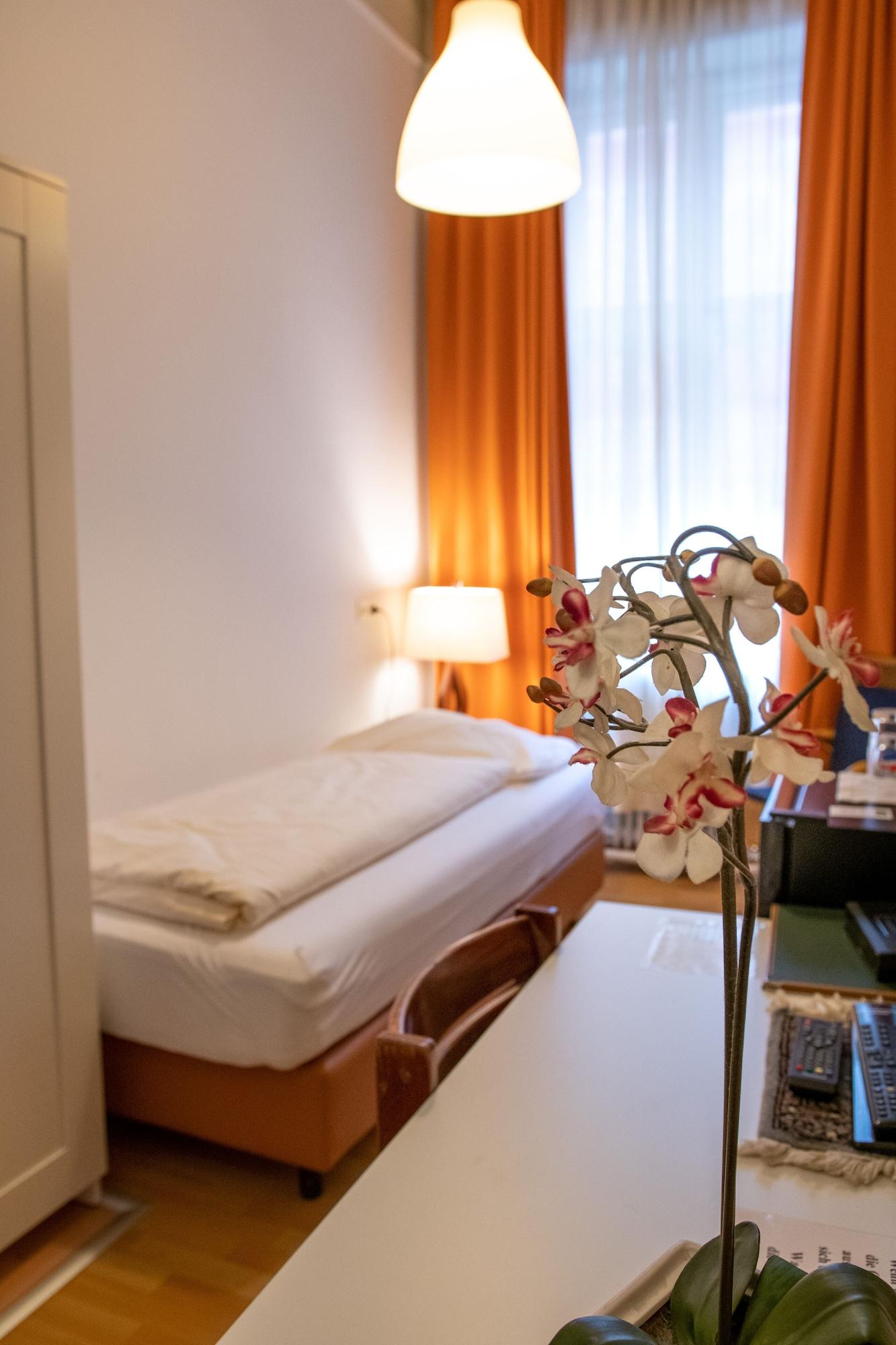 Pension Hotel Mariahilf Wien Exteriör bild
