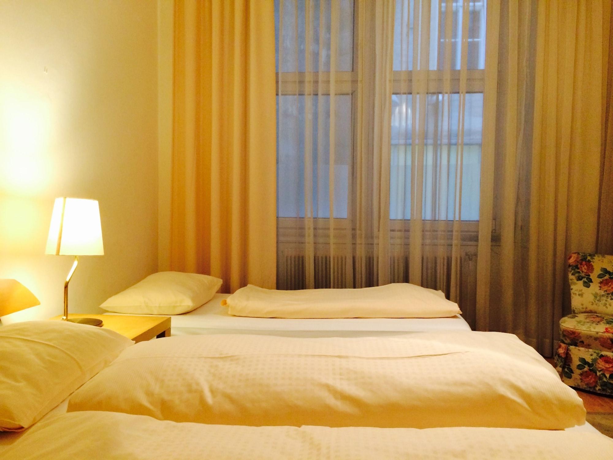 Pension Hotel Mariahilf Wien Exteriör bild