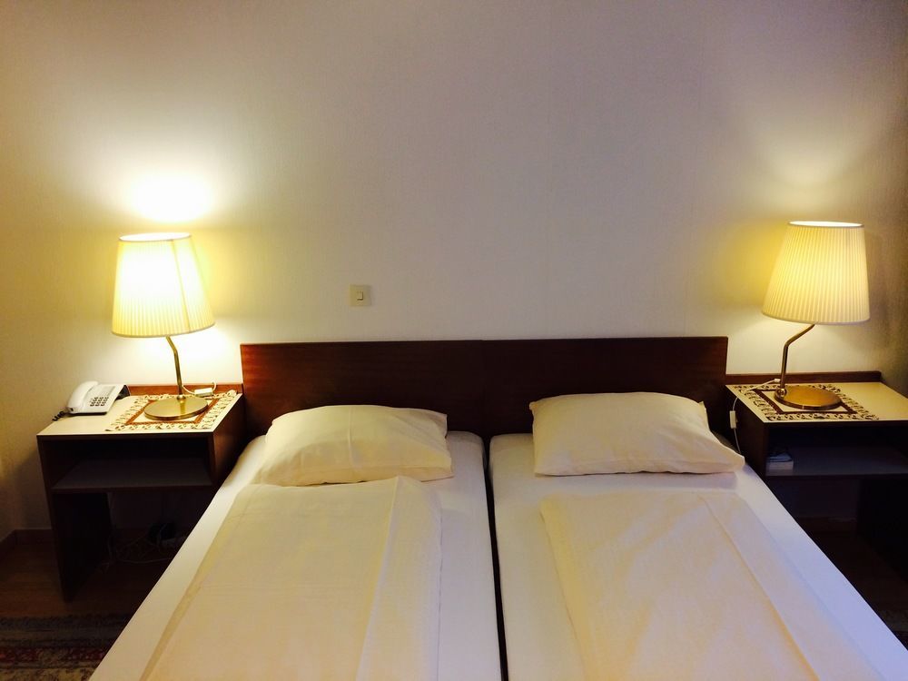 Pension Hotel Mariahilf Wien Exteriör bild