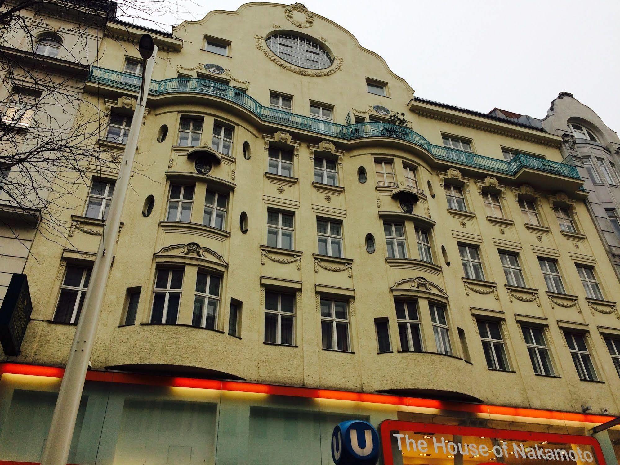 Pension Hotel Mariahilf Wien Exteriör bild