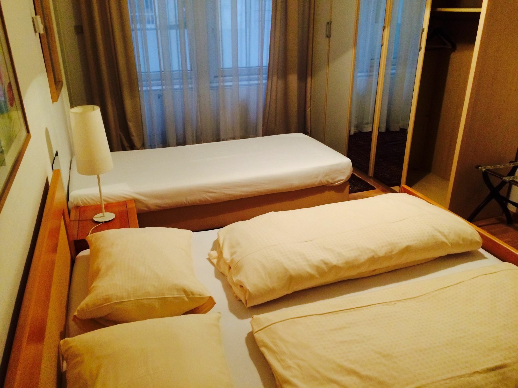 Pension Hotel Mariahilf Wien Exteriör bild